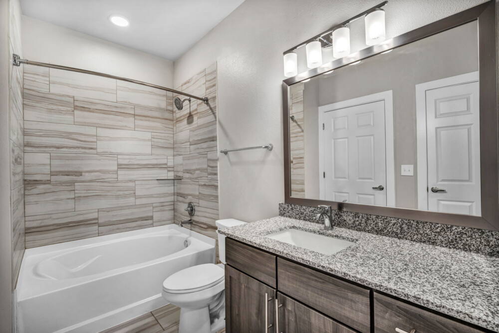 20 web or mls 1661 independence dr