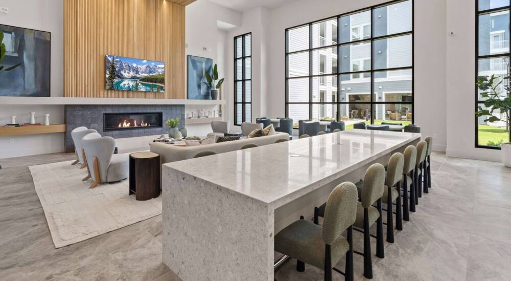 Ariza 290 West Clubroom