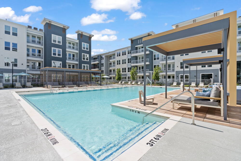 Ariza 290 West Pool