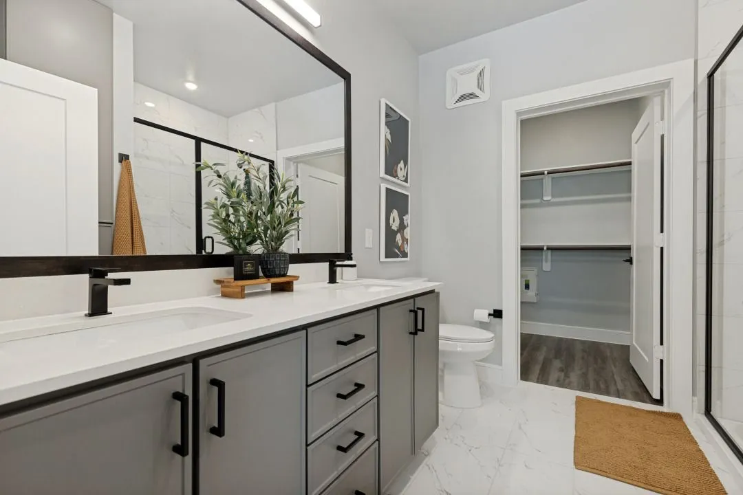 Model+Bathroom+2+astra+benders+landing 1920w